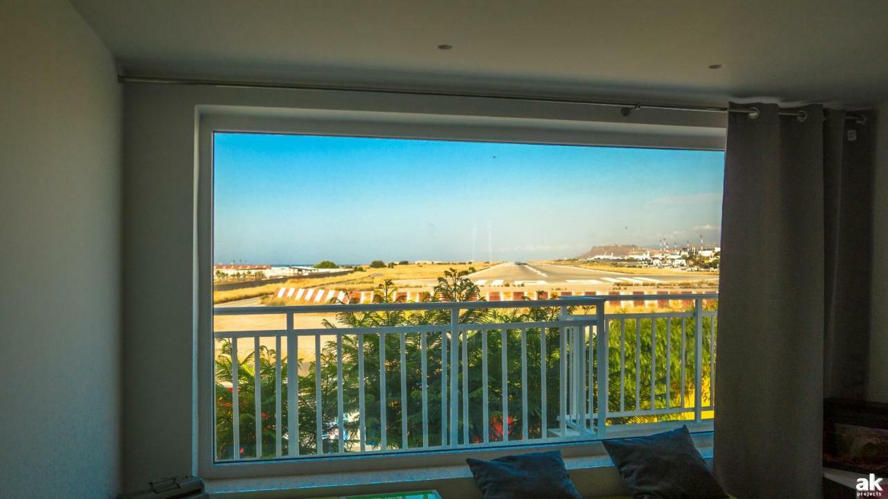 Heraklion Airport Family Lux Apartment エクステリア 写真