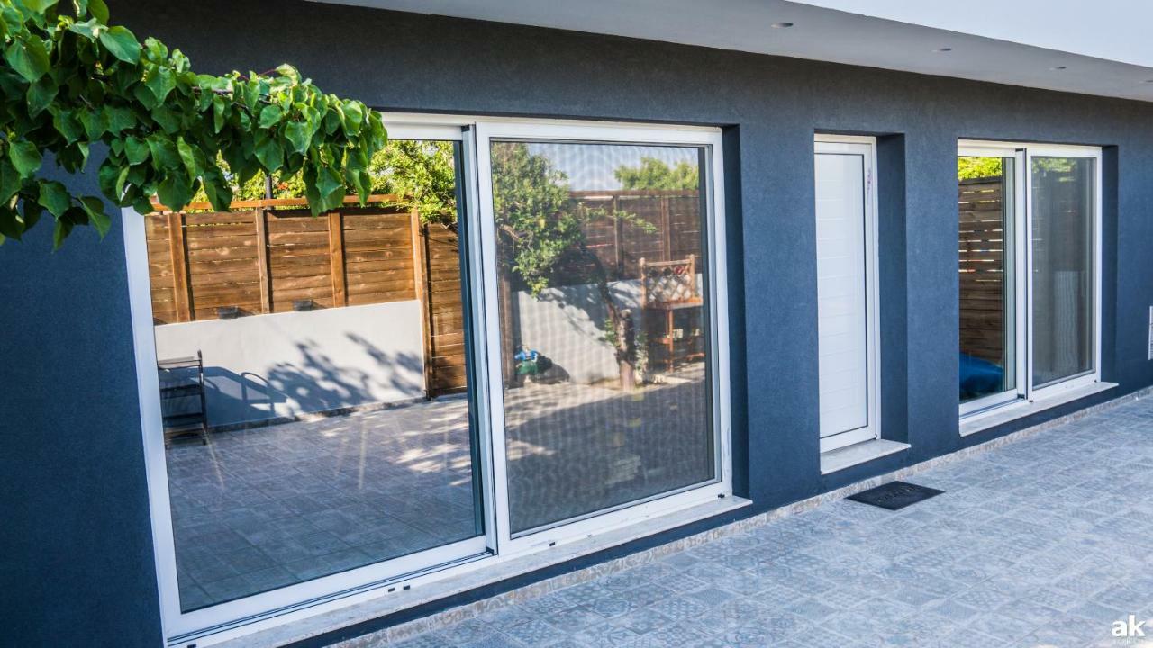 Heraklion Airport Family Lux Apartment エクステリア 写真