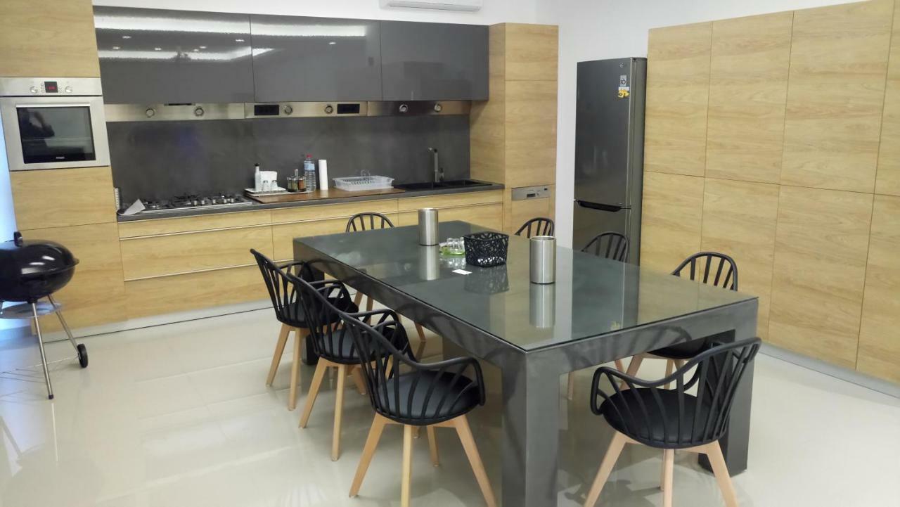 Heraklion Airport Family Lux Apartment エクステリア 写真