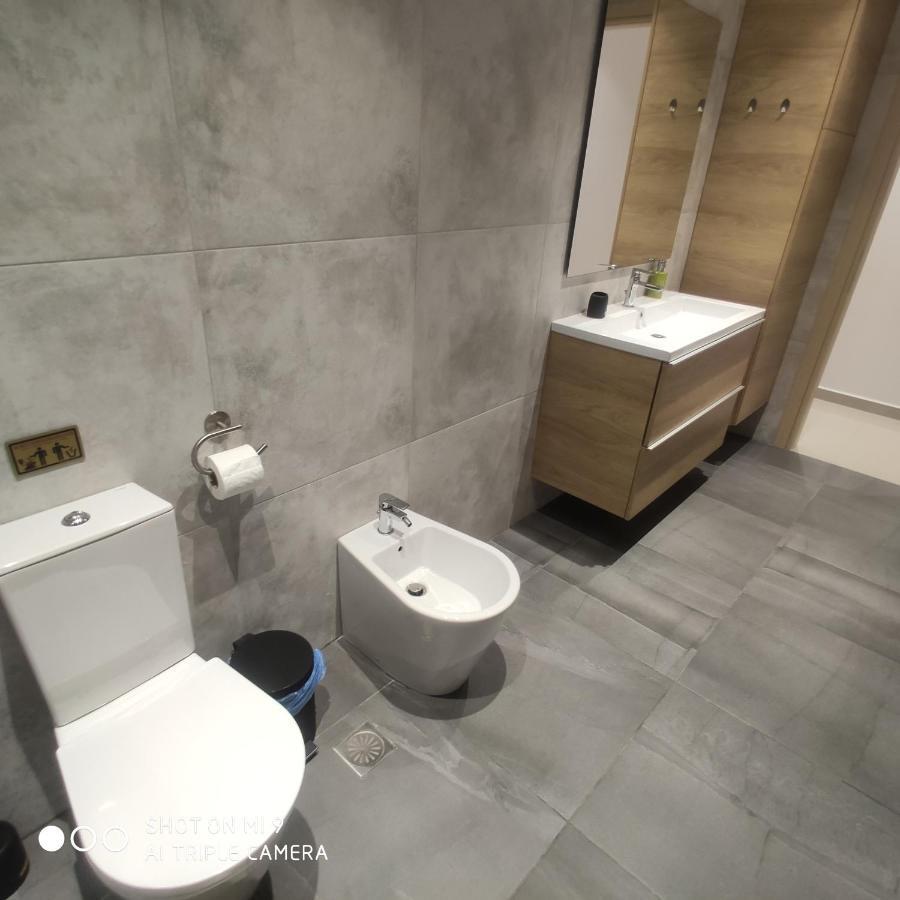 Heraklion Airport Family Lux Apartment エクステリア 写真